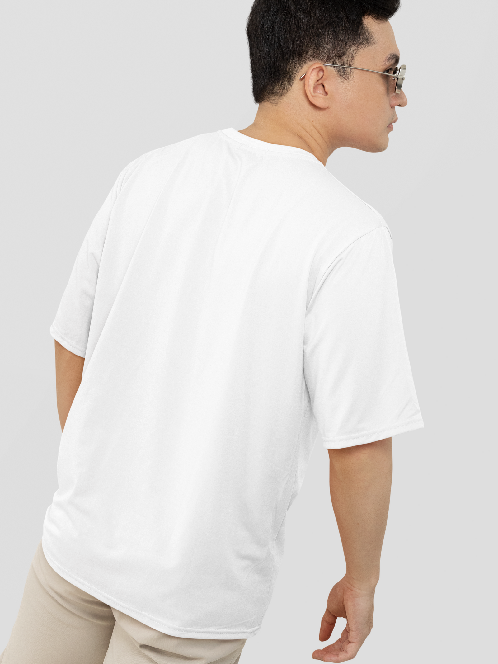 Trendy oversized tee with "Just Be Cool" slogan, Urbaxo white streetwear for relaxed vibes